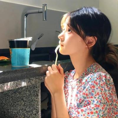 陆小姐！你前夫又来追你啦